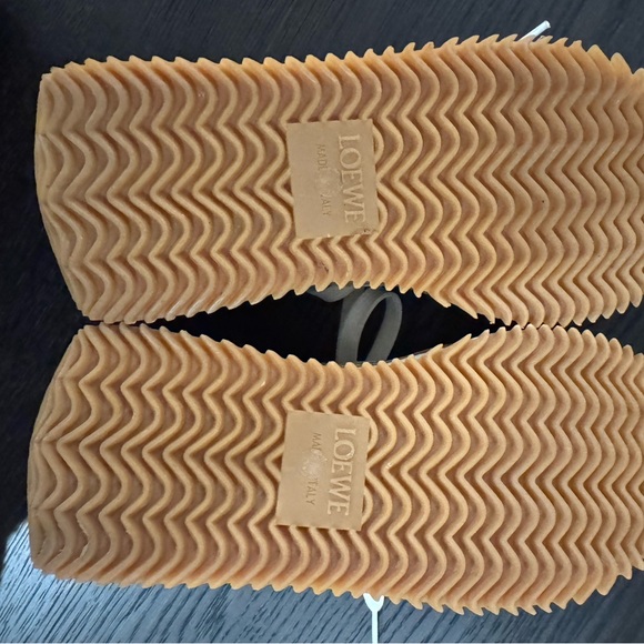 Loewe Women's Cream and Tan FLOW Sneakers - Picture 6 of 9